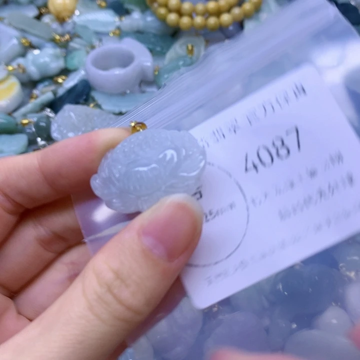 翡翠未镶嵌项圈翡翠