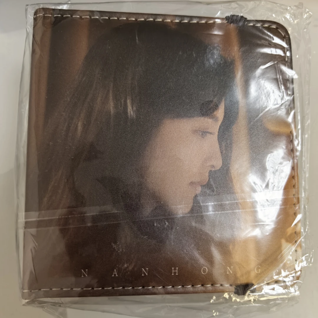 章若楠封面一宫格卡册一本直拍难哄正品官卡册售出不退不换