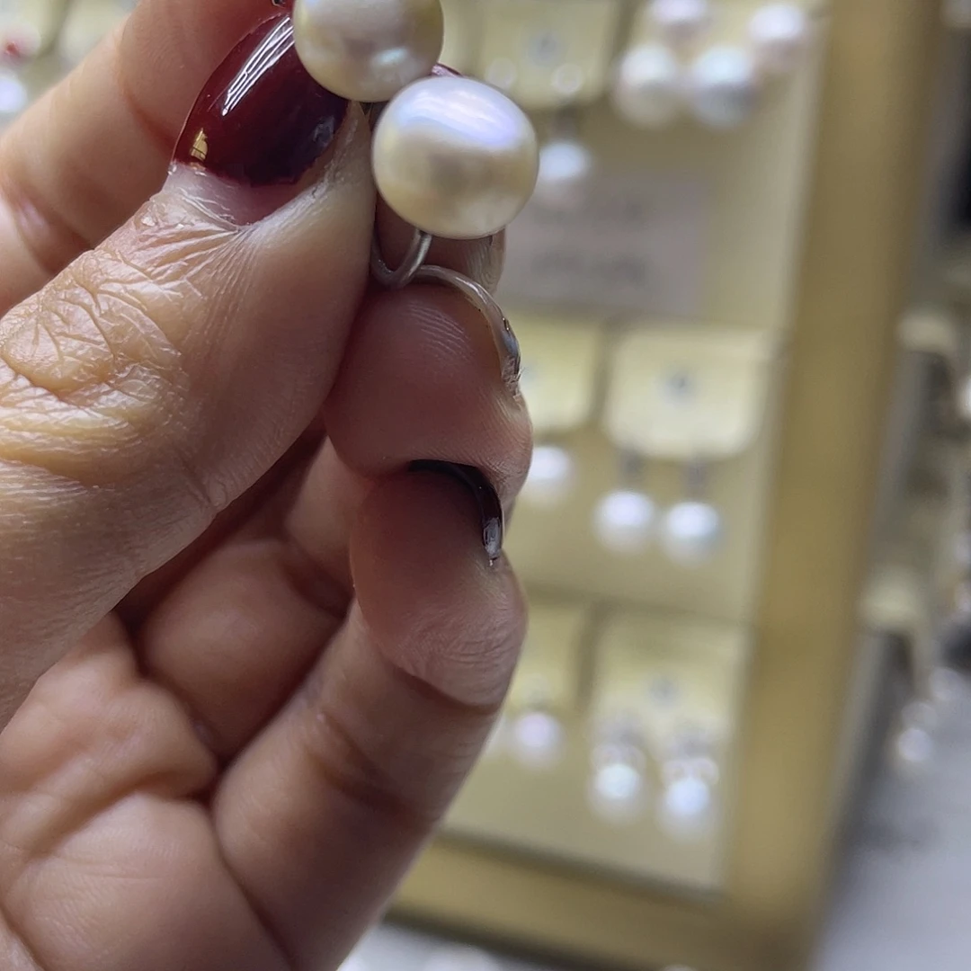 淡水珍珠银S925镶嵌耳饰