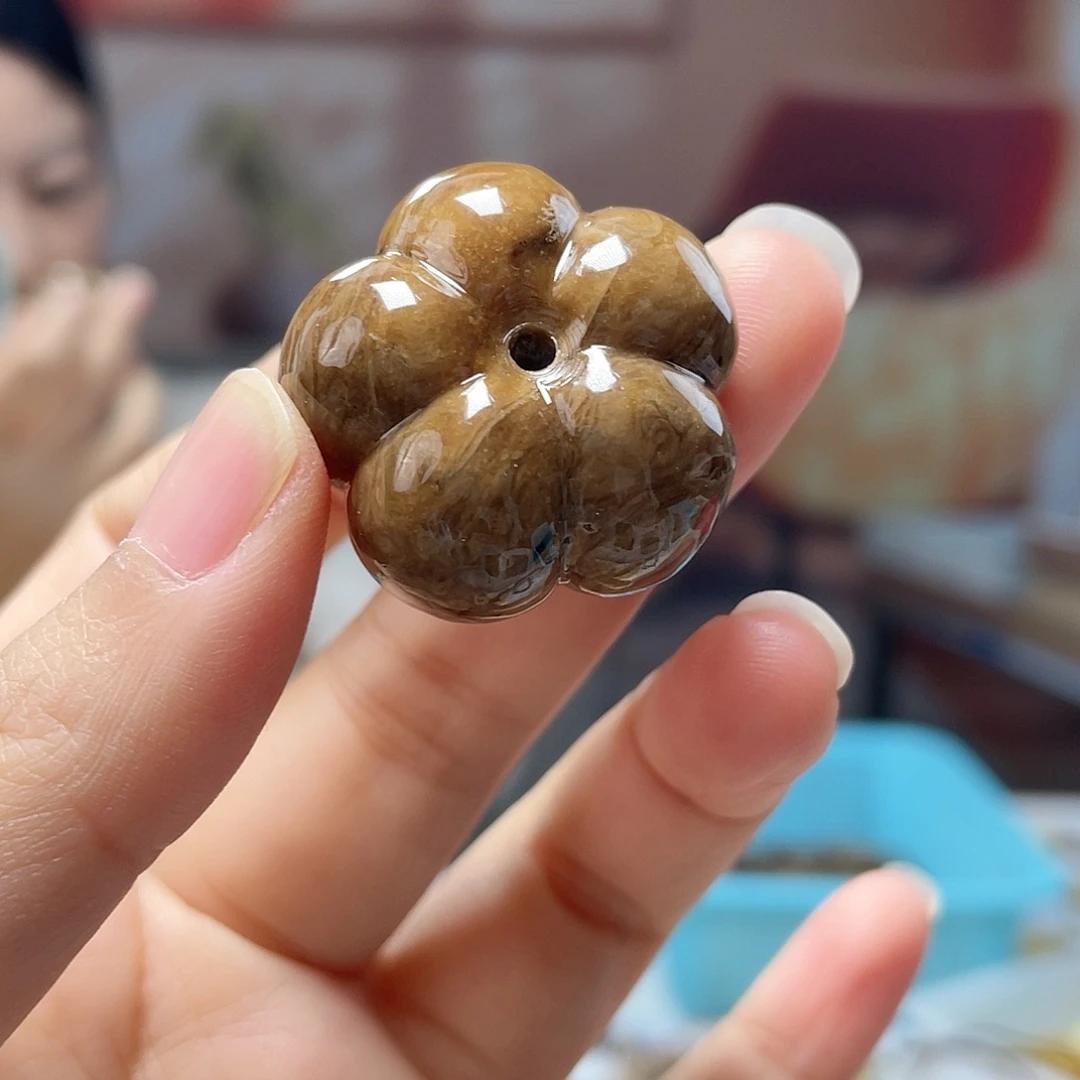 琥珀未镶嵌裸石吊坠