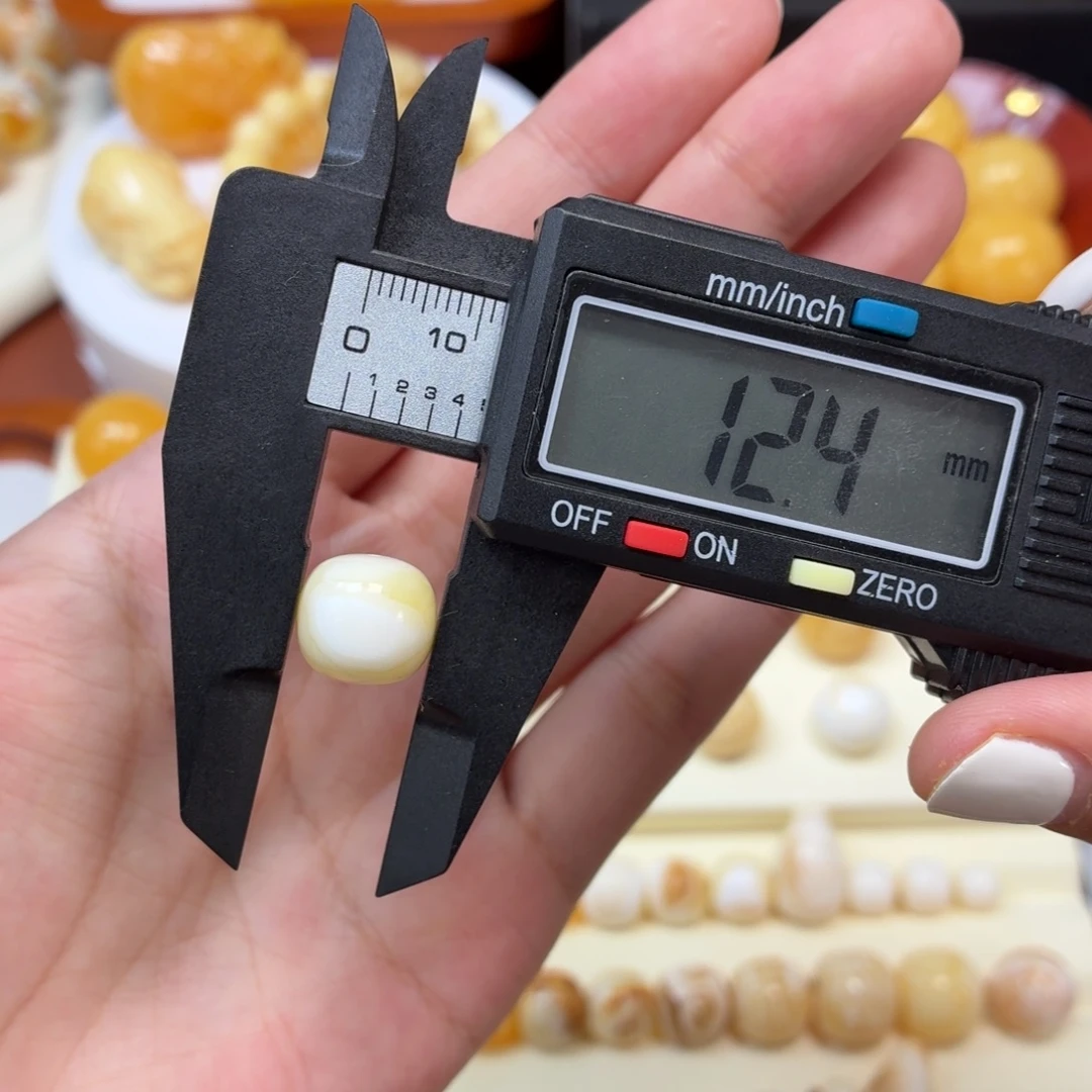 琥珀未镶嵌珠宝奇石乌料眼睛瓷白花老型12