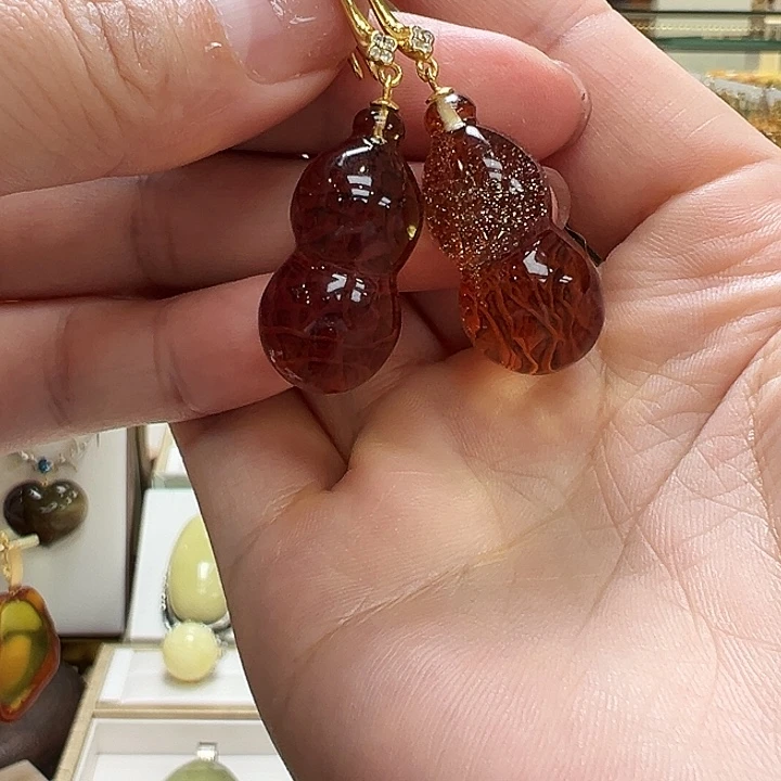 琥珀未镶嵌珠宝奇石