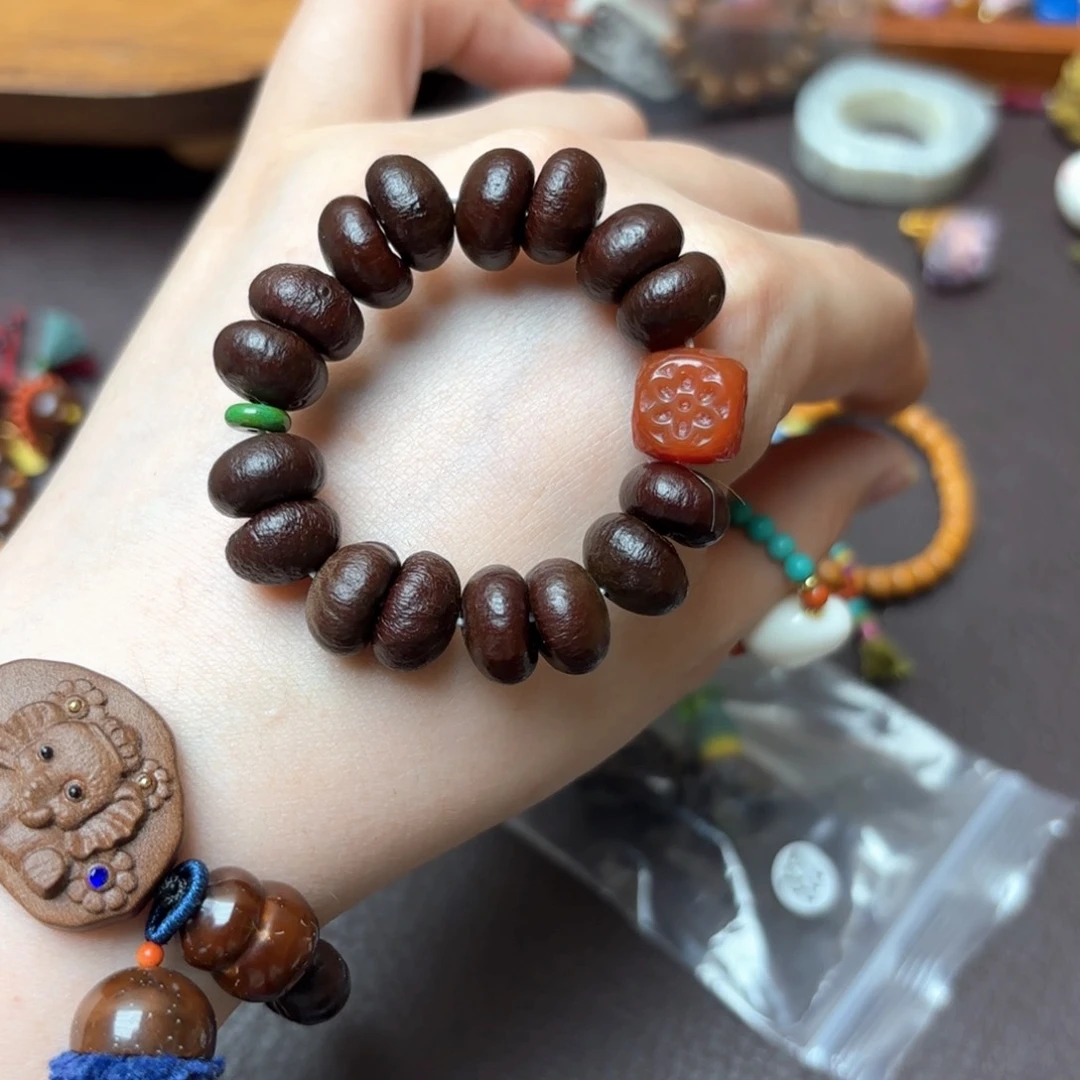 紫金钵盂菩提吊坠素圈的手捻