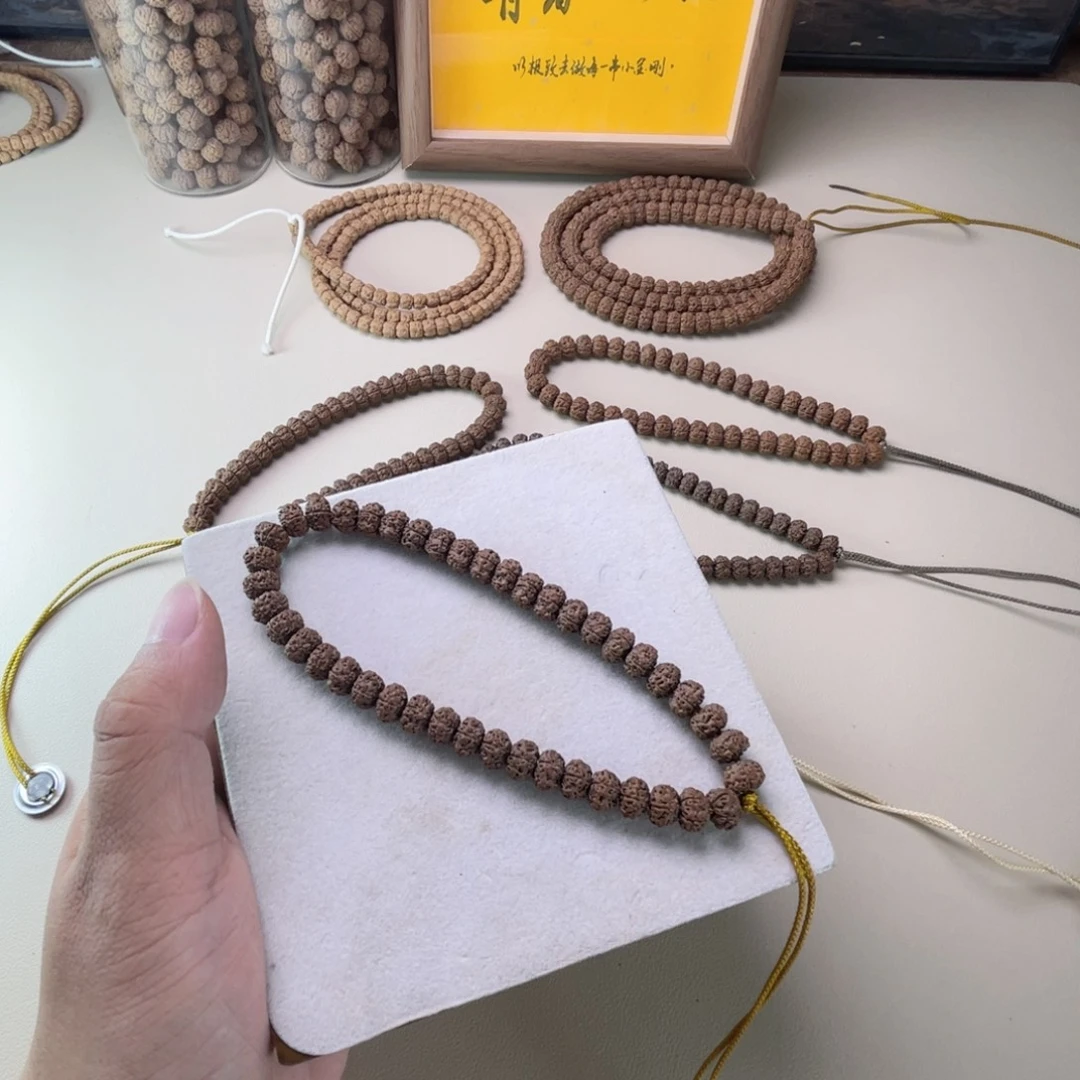 J***:金刚菩提吊坠平细