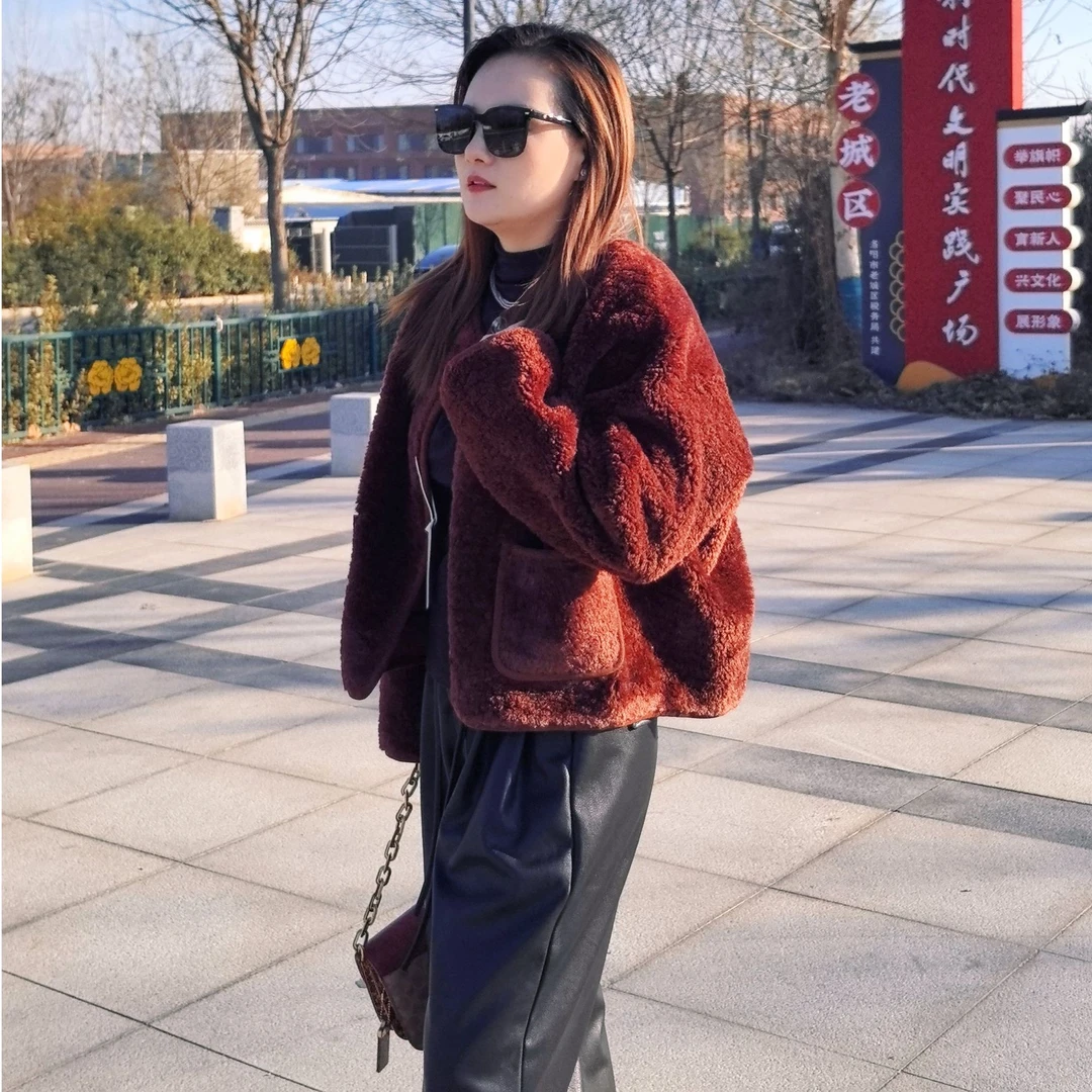 安可拉红外套女冬季2024新款加厚皮毛一体短款