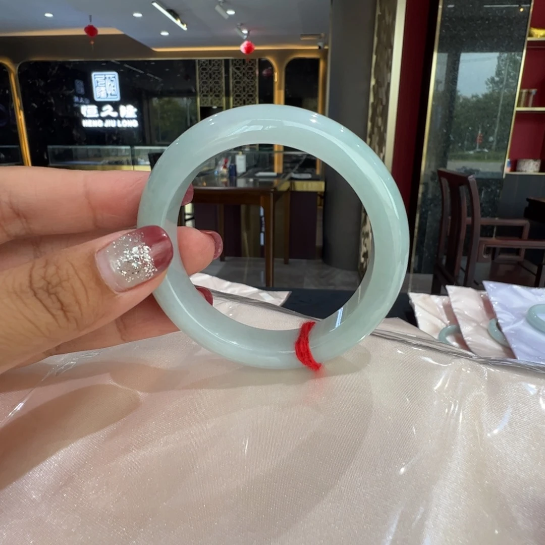 一***易未镶嵌手镯翡翠绿底53