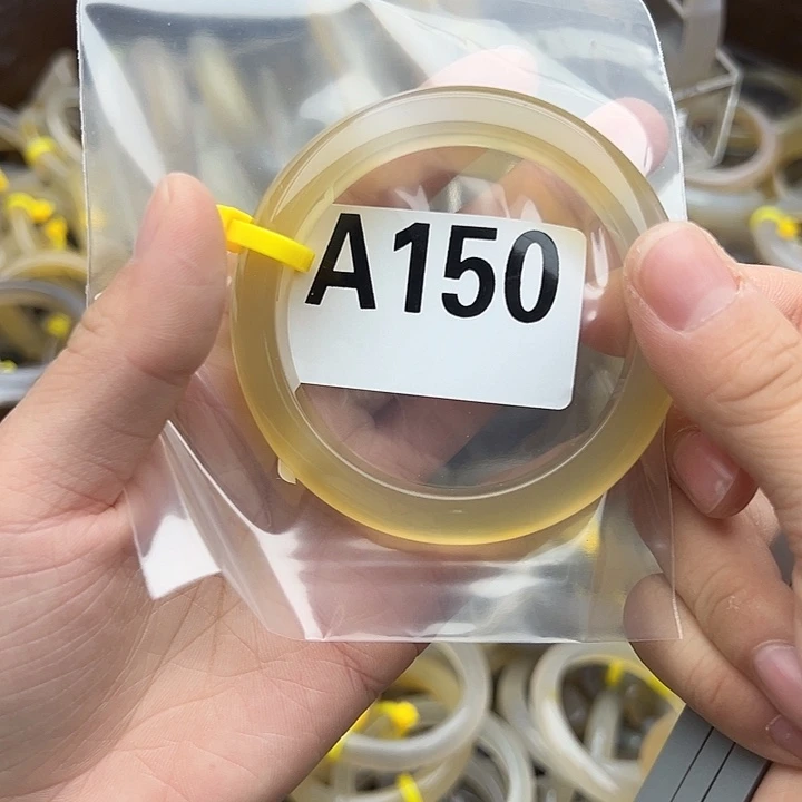 娇***座玛瑙/玉髓未镶嵌手镯150