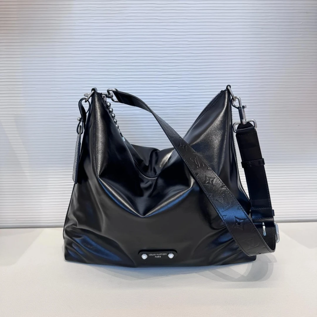 lv 新款hobo王嘉尔同款 单肩包 二手 22391599