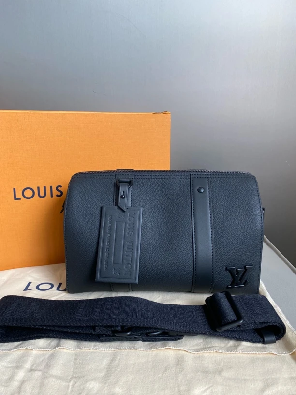 未使用 LouisVuitton/路易威登 lv全皮City keepall27斜挎包tt016