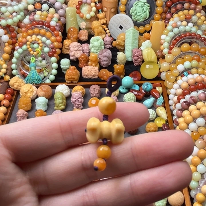 石英质玉（缅黄）未镶嵌珠宝半成品金刚杵配饰