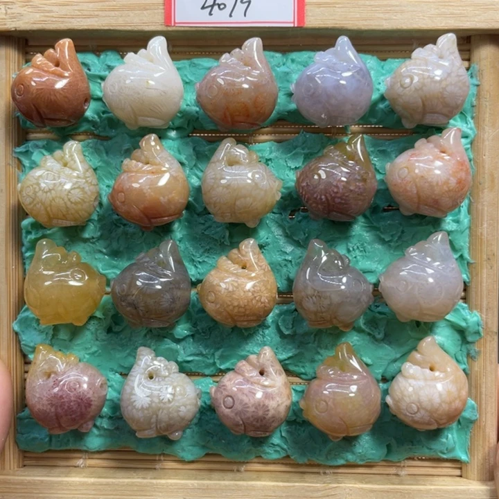 硅化玉未镶嵌颈饰上新小鱼40米1个