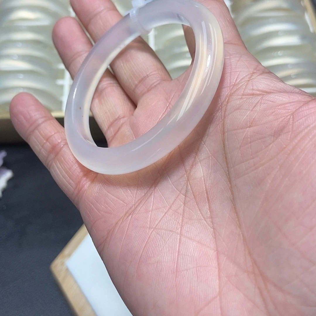 玛瑙/玉髓手镯未镶嵌001