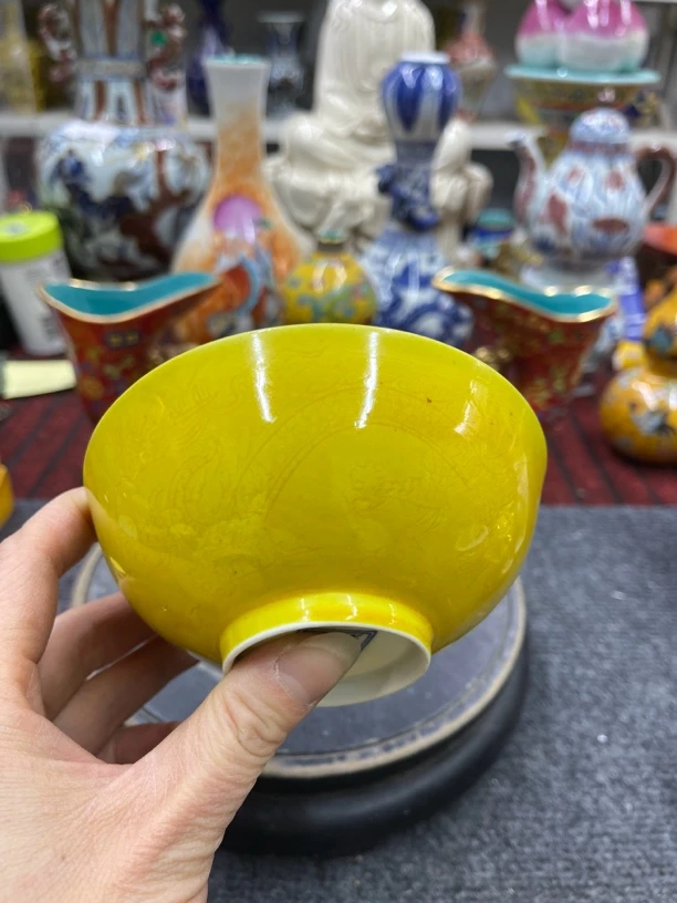 当代 单色釉暗刻龙纹赏碗摆件（6*12）