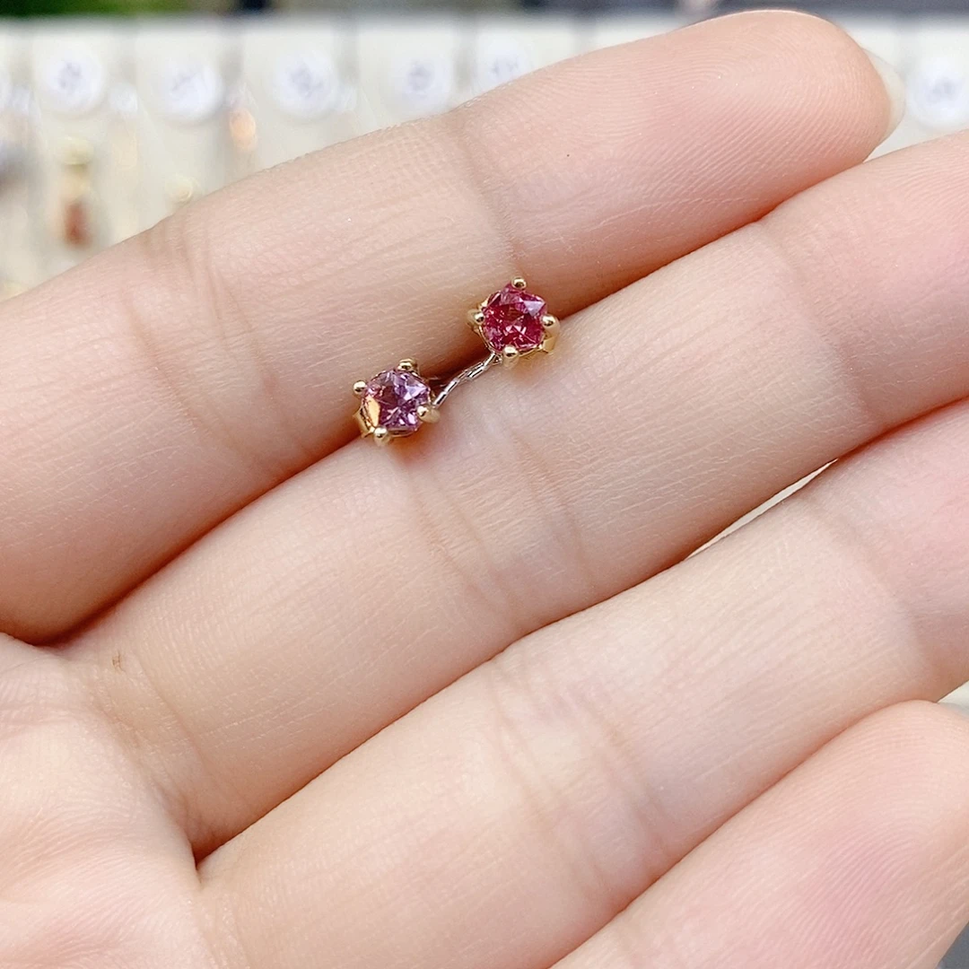 银S925镶嵌耳钉尖晶石