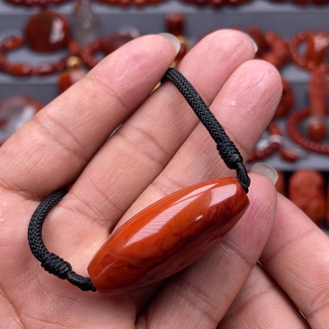 南红玛瑙未镶嵌珠宝奇石吊坠