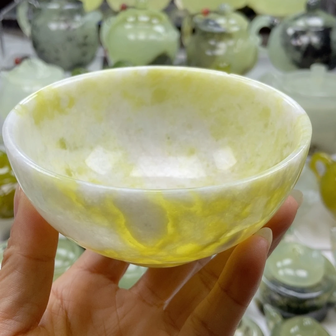 蛇纹石玉未镶嵌玉碗