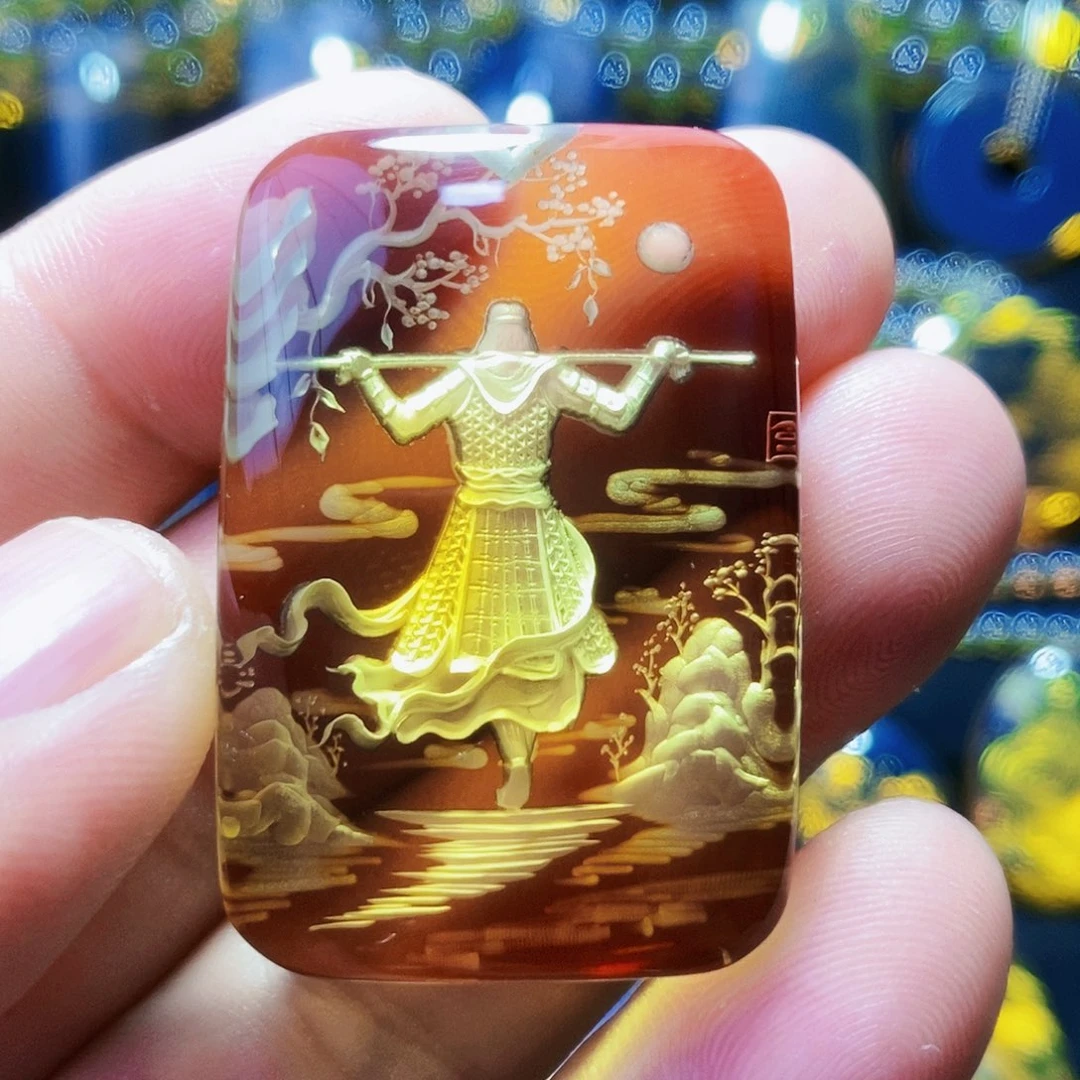 【闪购商品】金珀颈饰未镶嵌琥珀阴雕