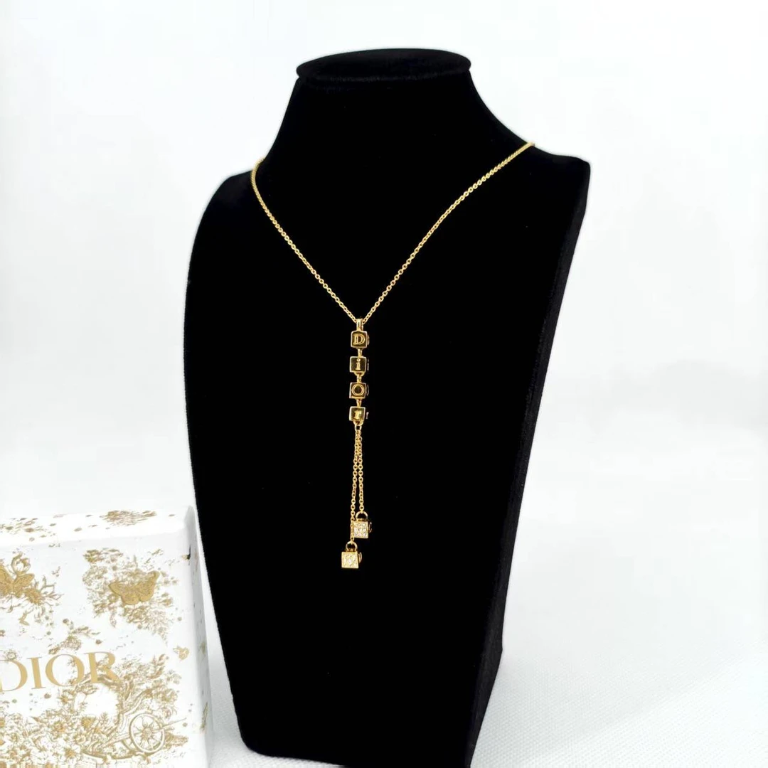 胖虎安安/迪奥/95新/公价0/饰品/项链/31B2506110027