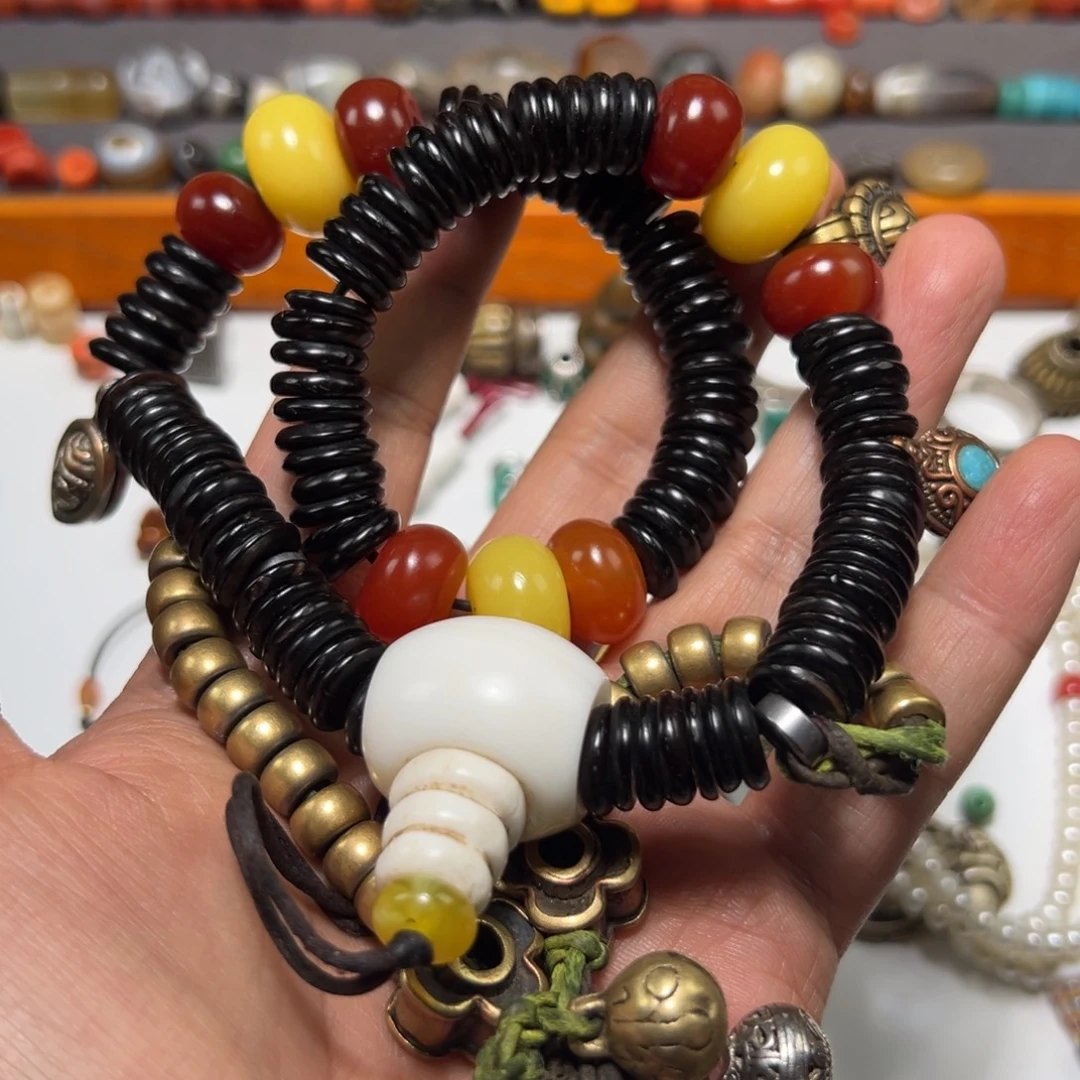 玻璃颈饰墨白藏传出品45