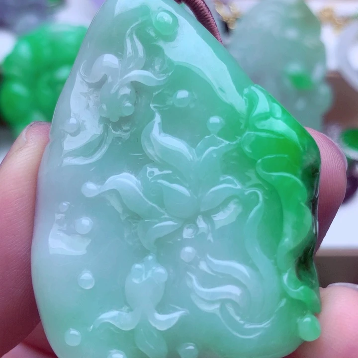 吊坠(不含链)未镶嵌翡翠