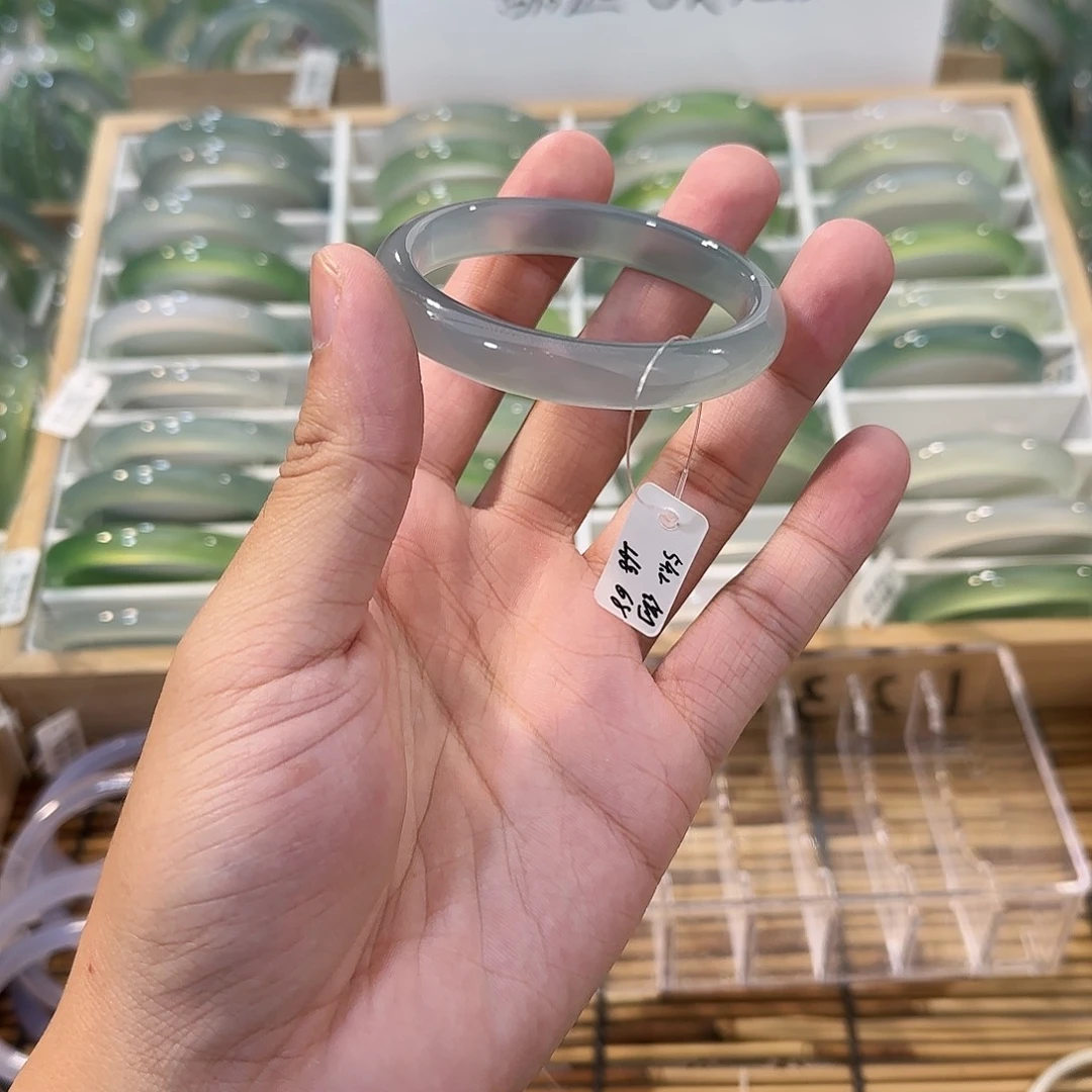 玛瑙/玉髓未镶嵌手镯圈口54.2