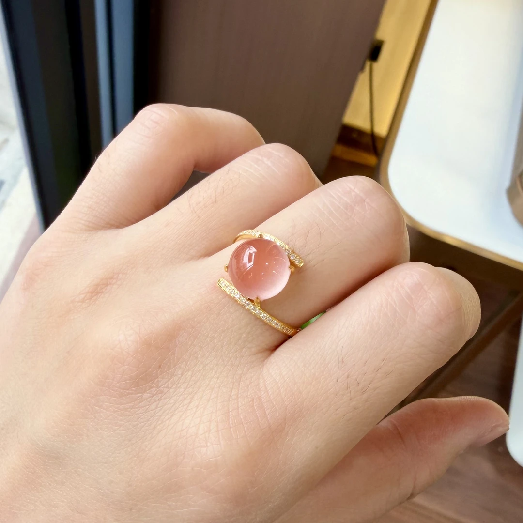 精品原矿南红冰粉戒指荧光感强18 K金镶嵌荧光粉