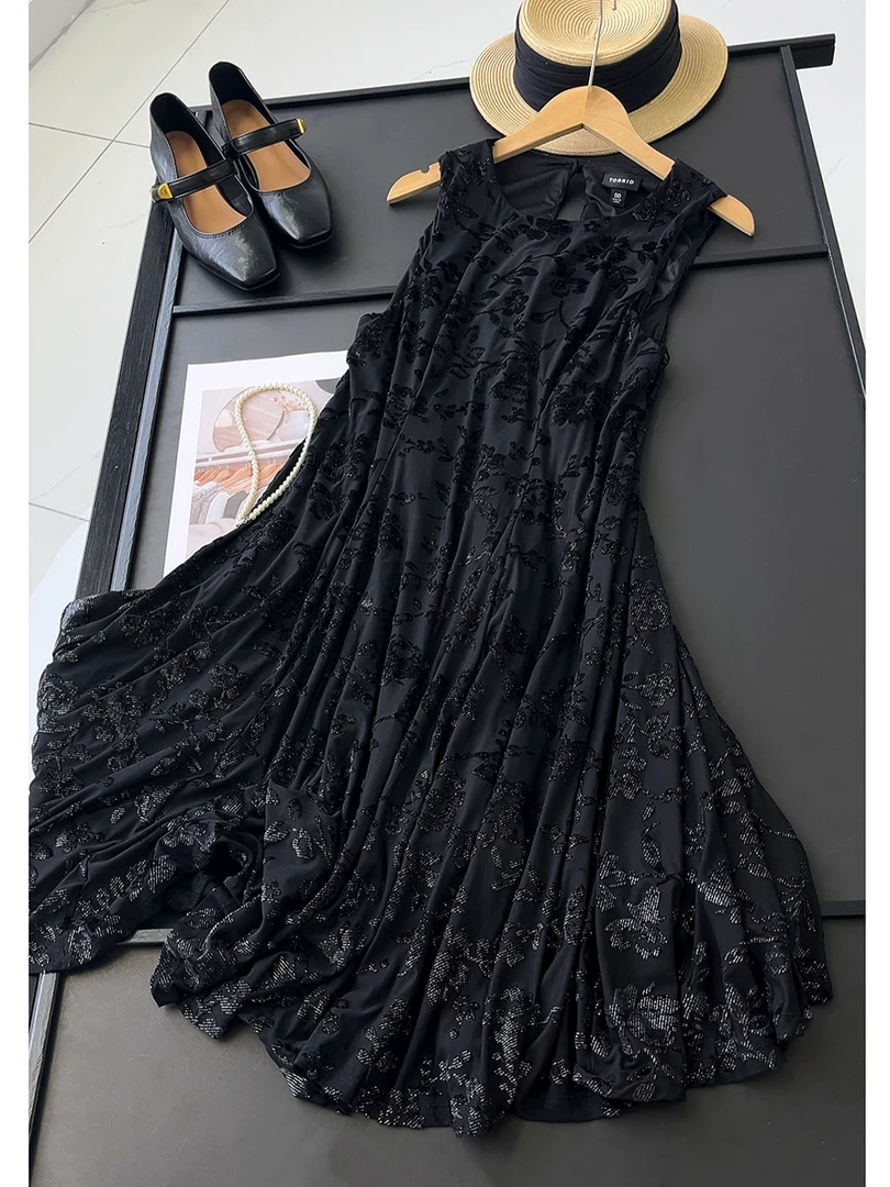 设计感植绒印花名媛气质无袖背心连衣裙黑色圆领大摆中长裙