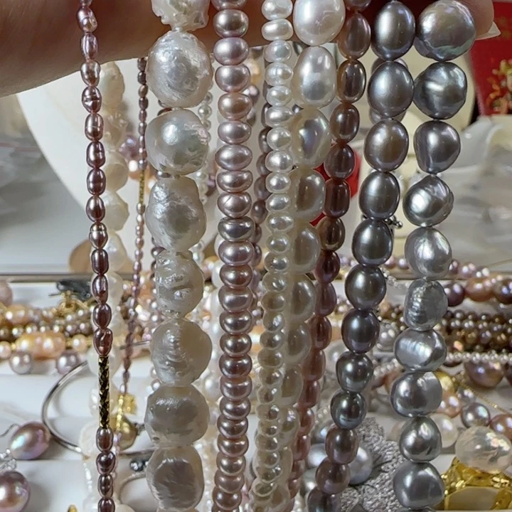 淡水珍珠巴洛克项链款式有正常生长纹未镶嵌