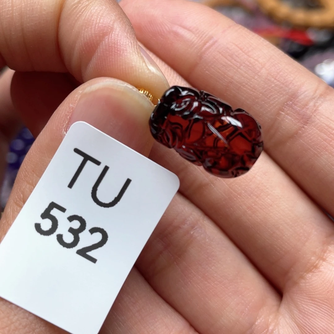 琥珀颈饰18K金镶嵌多样性发一只