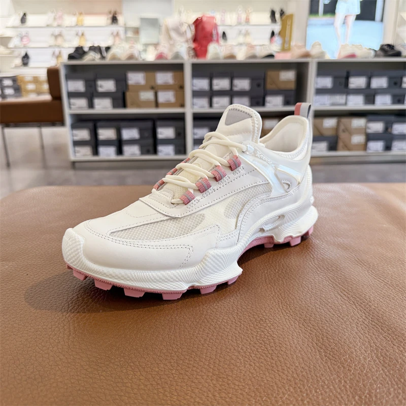 ECCO爱步夏季新款女鞋户外登山防滑透气单网健步鞋BIOM803393踪迹