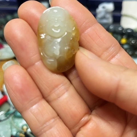 和田玉未镶嵌颈饰挂件