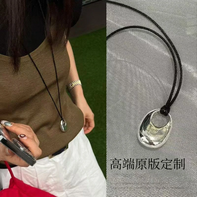 铜合金项链 长款黑绳立体水滴项链女2025新款秋冬卫衣链毛衣链ins