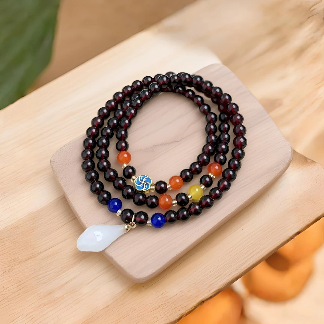 A037. 石榴石.玉兰花三圈无礼盒