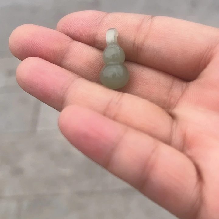 未镶嵌和田玉车挂