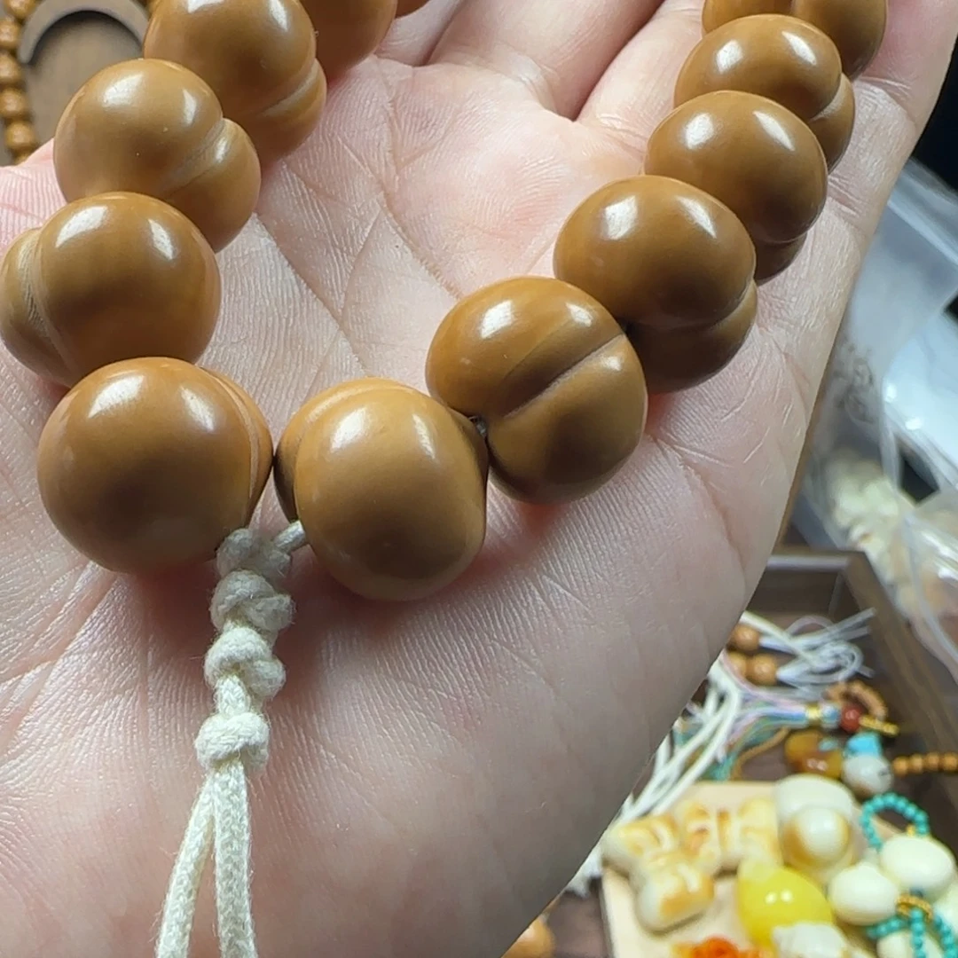 过***烟吊坠猴头核桃原皮原色