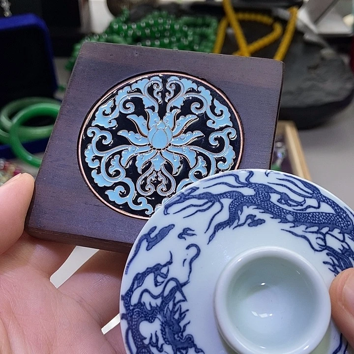 瓷片不会哈哈哈哈不哈哈哈哈哈哈