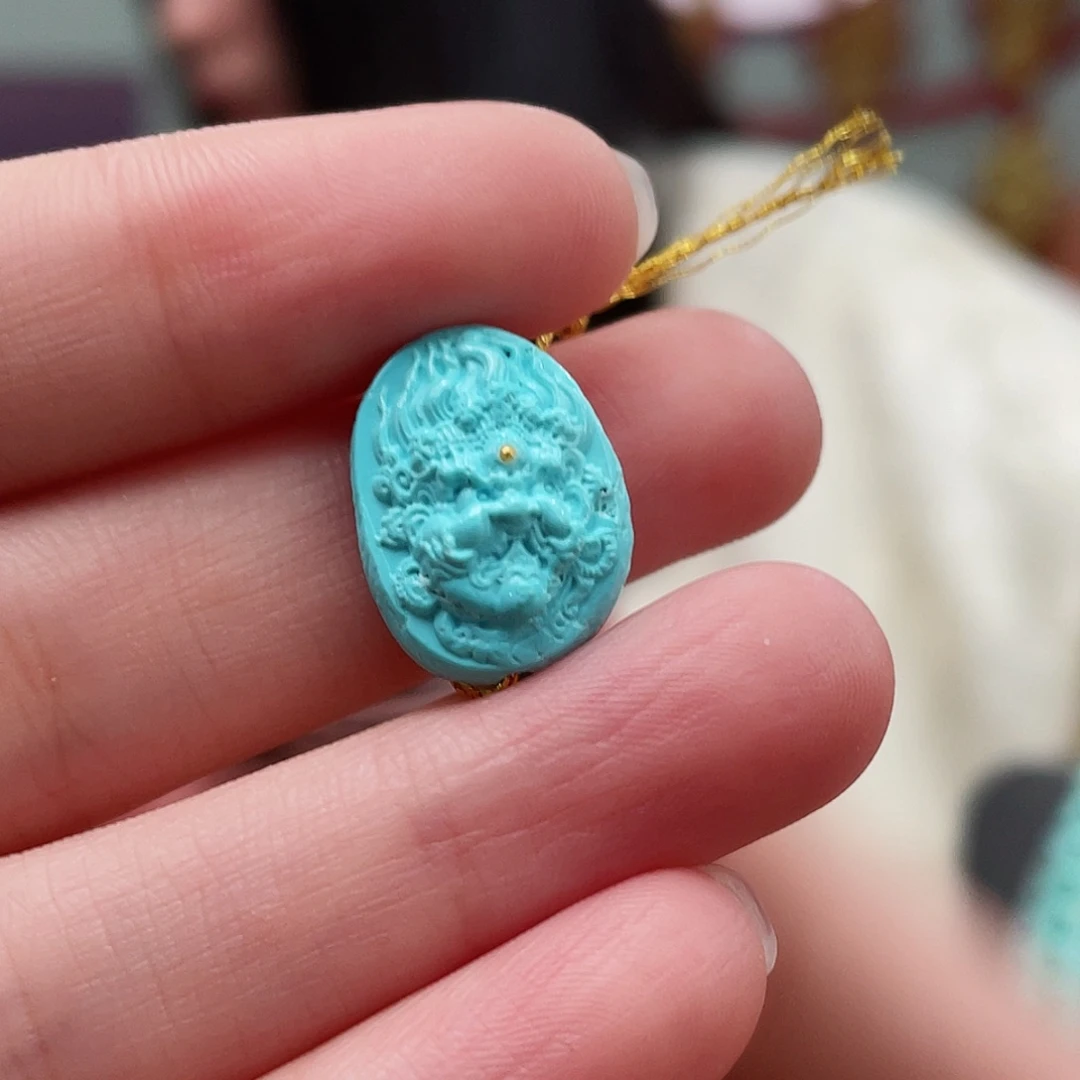 绿松石颈饰未镶嵌