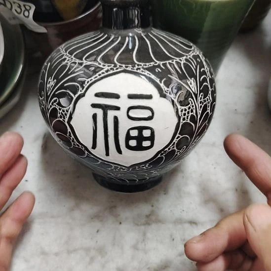 瓷片五厂，七厂各种摆件，瓷片，均有瑕疵！