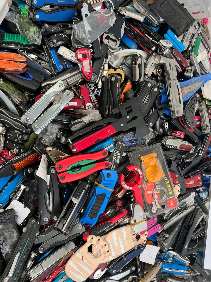 【直播间专属链接1.16】外贸尾货钳子户外工具默认瑕疵