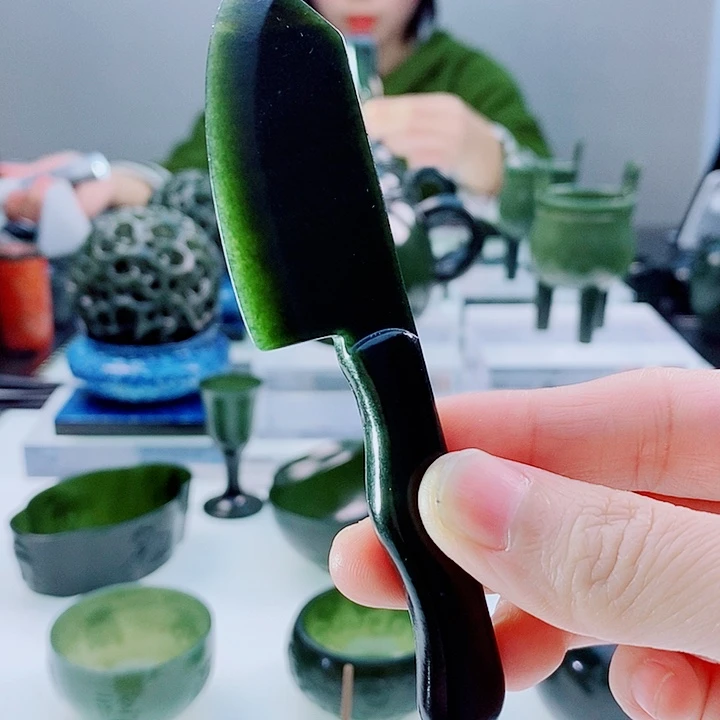 和田玉（青玉）未镶嵌把件