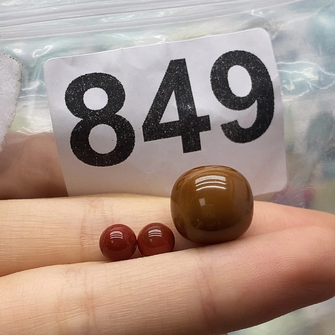 南红玛瑙未镶嵌颈饰形**离