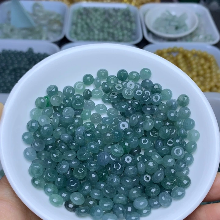 散珠翡翠卡3.5乘6.4冰蓝水鼓珠50个