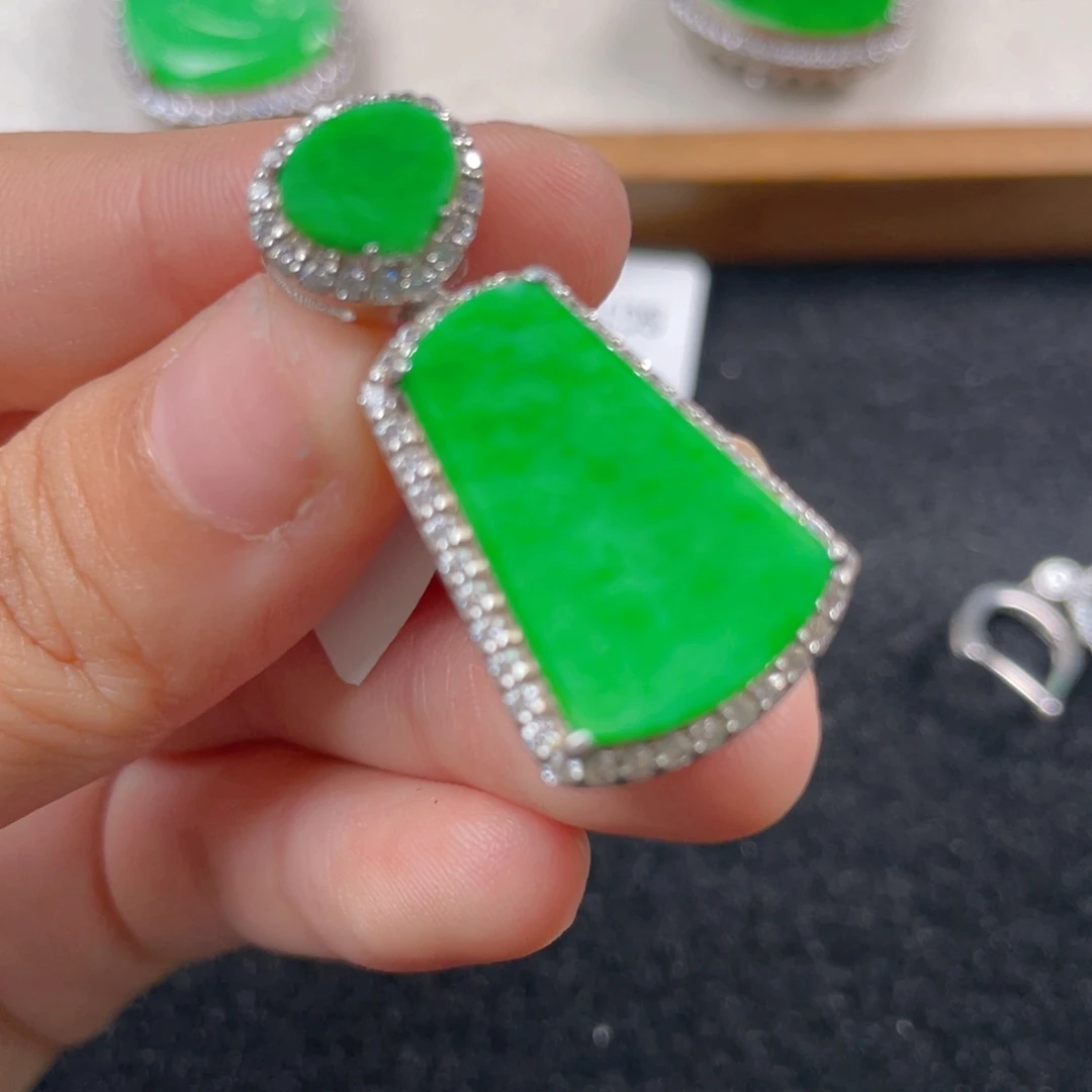 翡翠颈饰银S925镶嵌h j j j j
