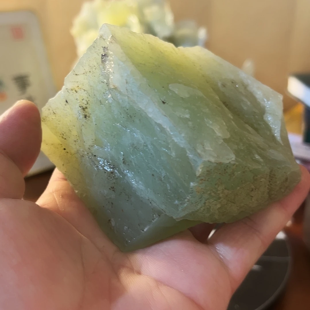 未镶嵌蛇纹石玉珠宝奇石
