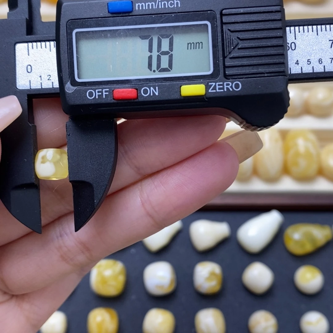 琥珀未镶嵌珠宝奇石