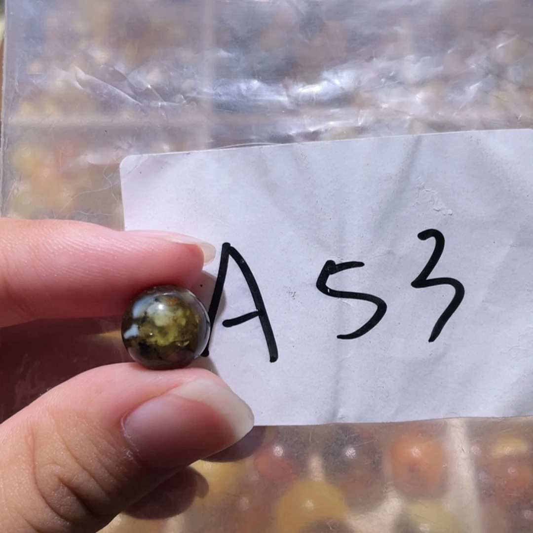 未镶嵌琥珀裸石11.5福利