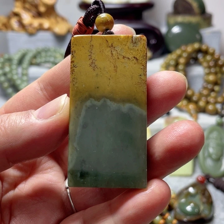 【闪购商品】未镶嵌岫岩河磨玉（透闪石质玉）挂件