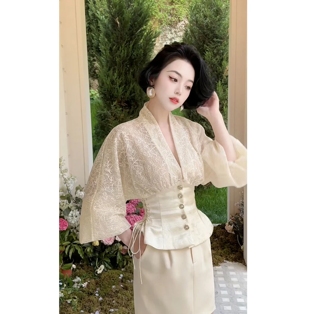 LYXJ【司藤秘境】新中式上衣2025夏季新款收腰显瘦蕾丝缎面提花上衣