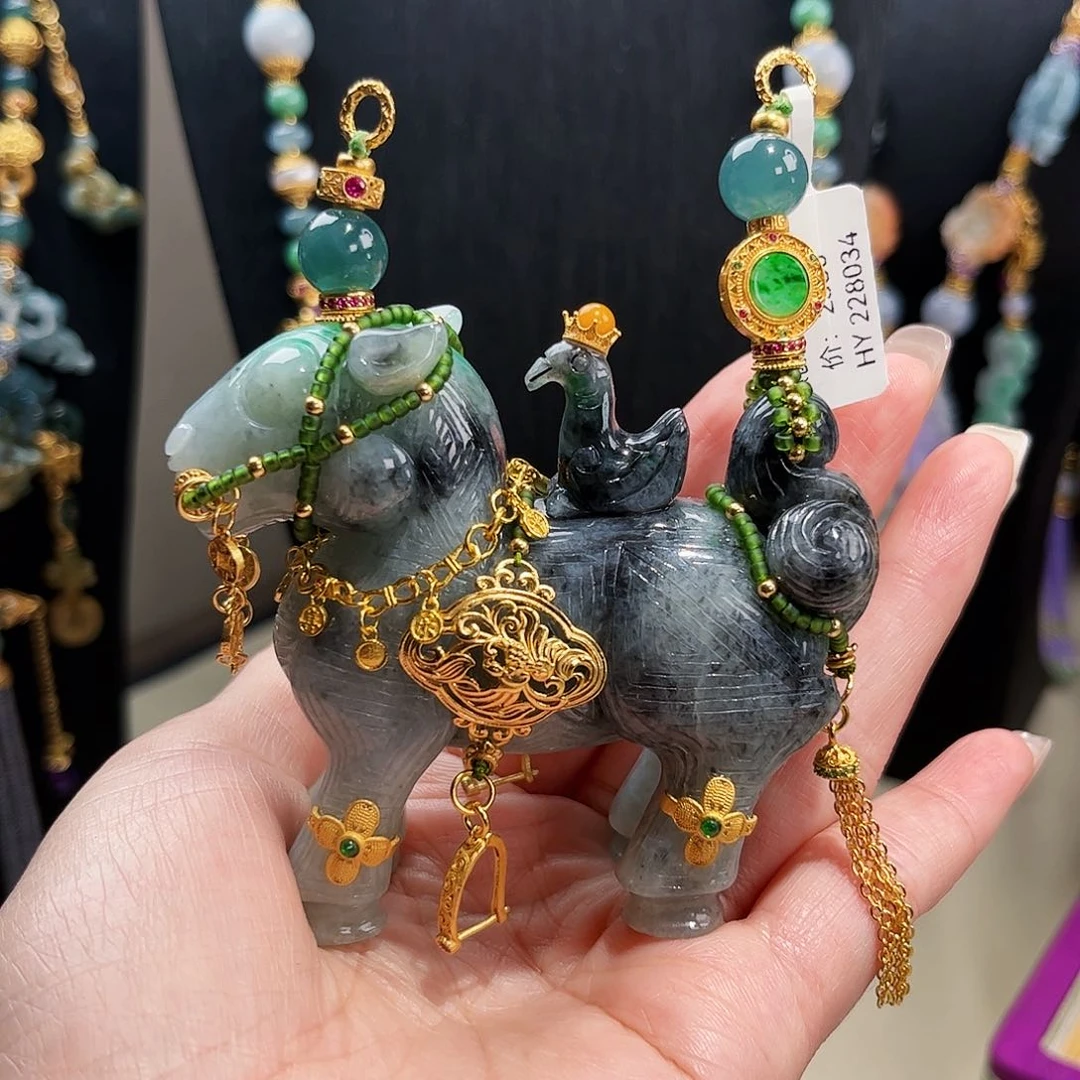 【闪购商品】翡翠吊坠(赠链)未镶嵌福利