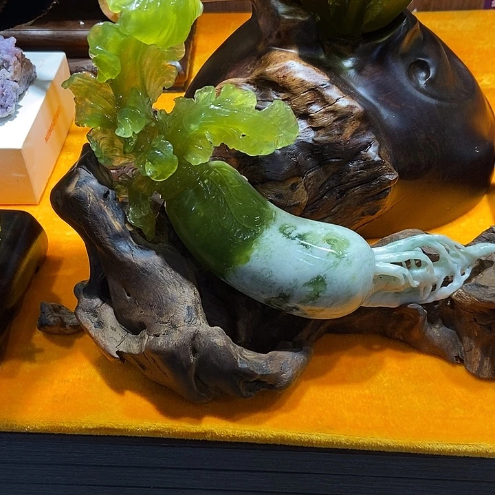 落***子岫玉合金珠宝奇石